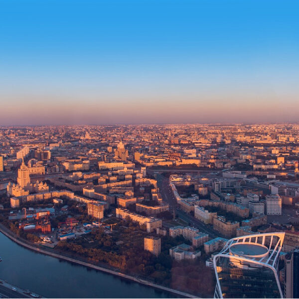 «Неделя книги» на 89 этаже и мороженое с «литературным» вкусом