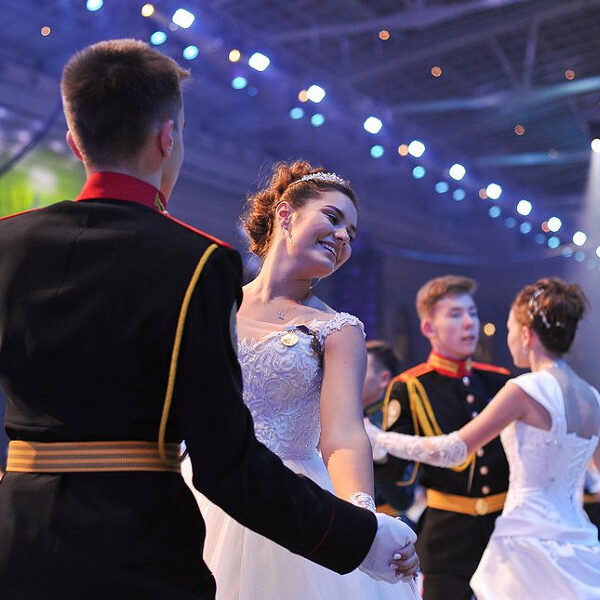 Большой весенний кадетский бал