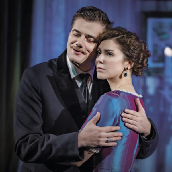 Спектакль «Бешеные деньги»