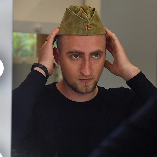 Спектакль «Хорошие фото с поминок» в Новом Театре Эдуарда Боякова