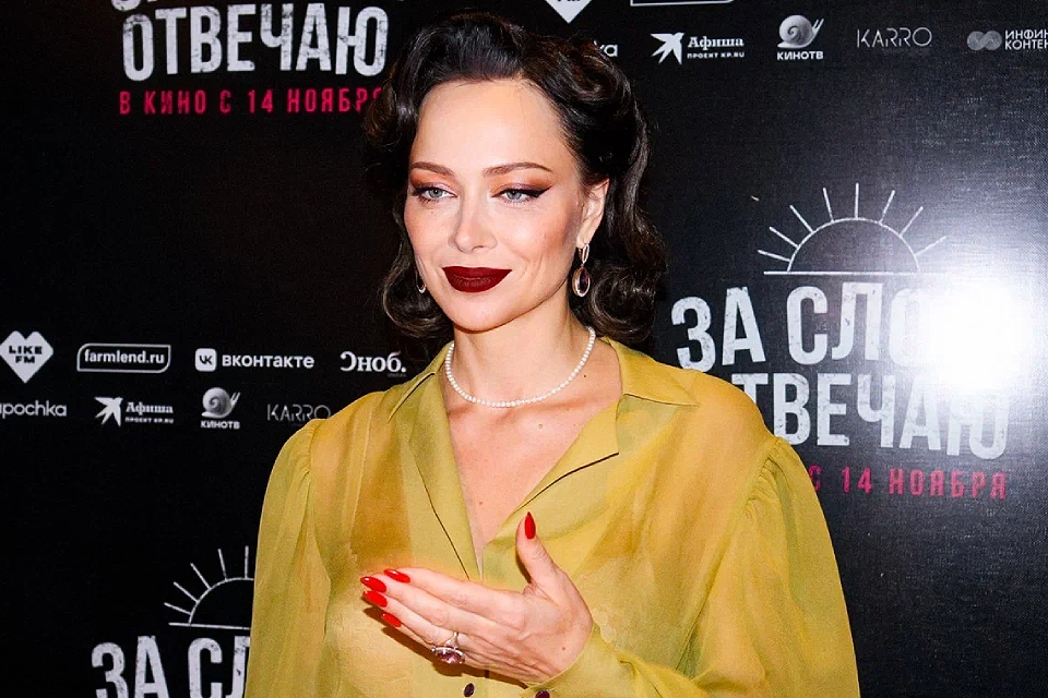 Рецензия на фильм «За слова отвечаю» (2024): плюсы и минусы ленты о тюремной инфоцыганке