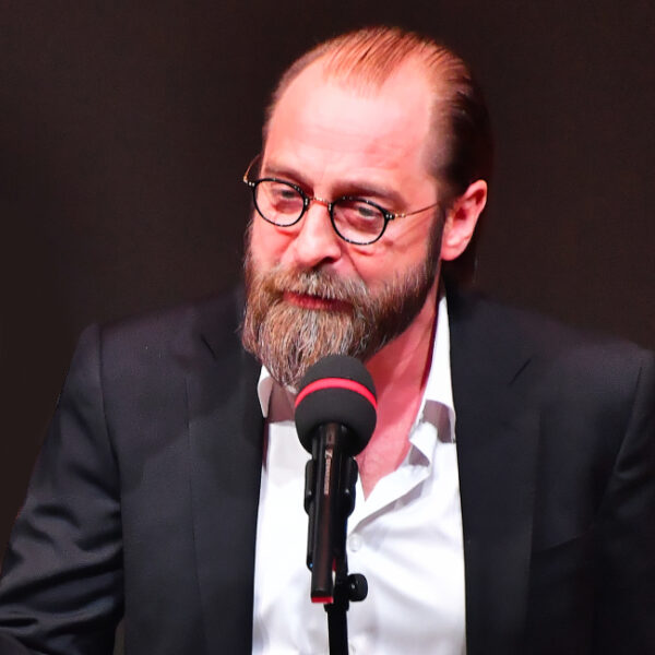 Концерт «Задворки» в театре Ленком