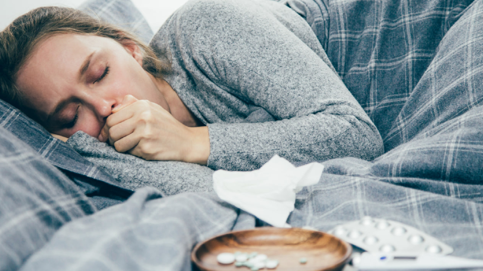 10 лучших средств от влажного кашля у взрослых в 2025 году