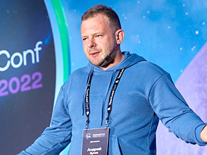 Андрей Булов