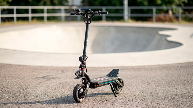 Dualtron Spider Max. Фото: Ян Ляпин / Нейросеть