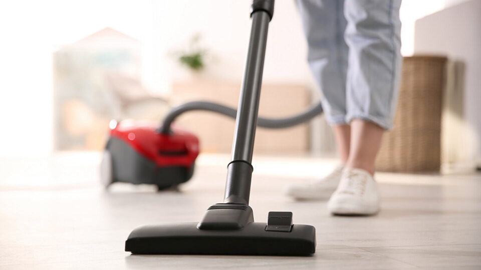 15 лучших пылесосов без мешка в 2025 году