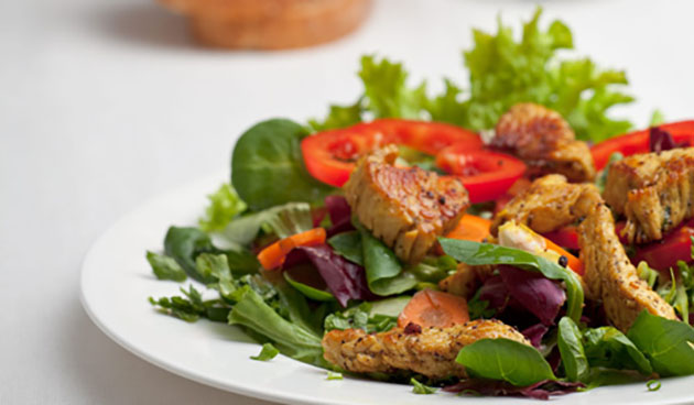 Салат с черносливом