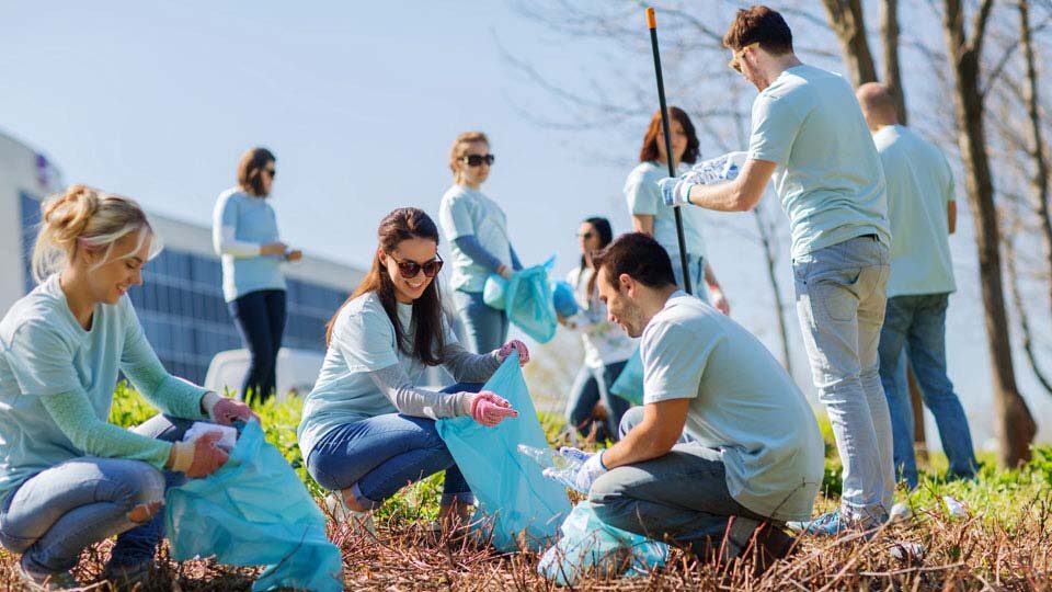 День волонтера в 2025 году: история и традиции праздника
