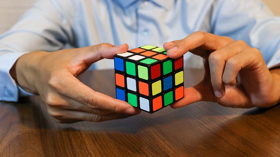 Как собрать кубик Рубика в 2025 году