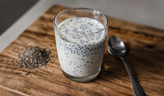 Семена чиа с кефиром