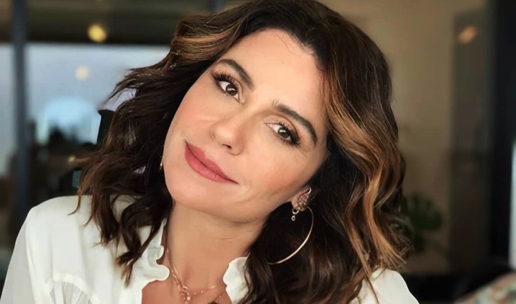 Звезда сериала «Клон» Джованна Антонелли похвасталась шикарной фигурой в мини-шортах