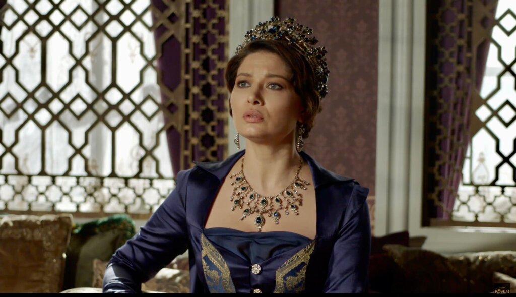 Звезда сериала «Великолепный век. Империя Кёсем» раскрыла рецепт семейного чудо-напитка для похудения