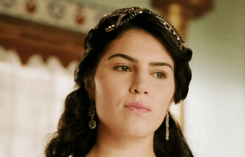 Куда исчезла Айше-хатун, наложница Мустафы и мать его первого ребенка