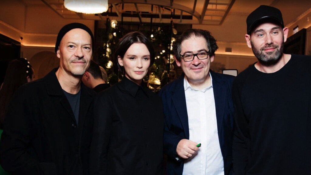 Отощавший Семен Слепаков, Федор Бондарчук в шапке и Паулина в коже произвели фурор