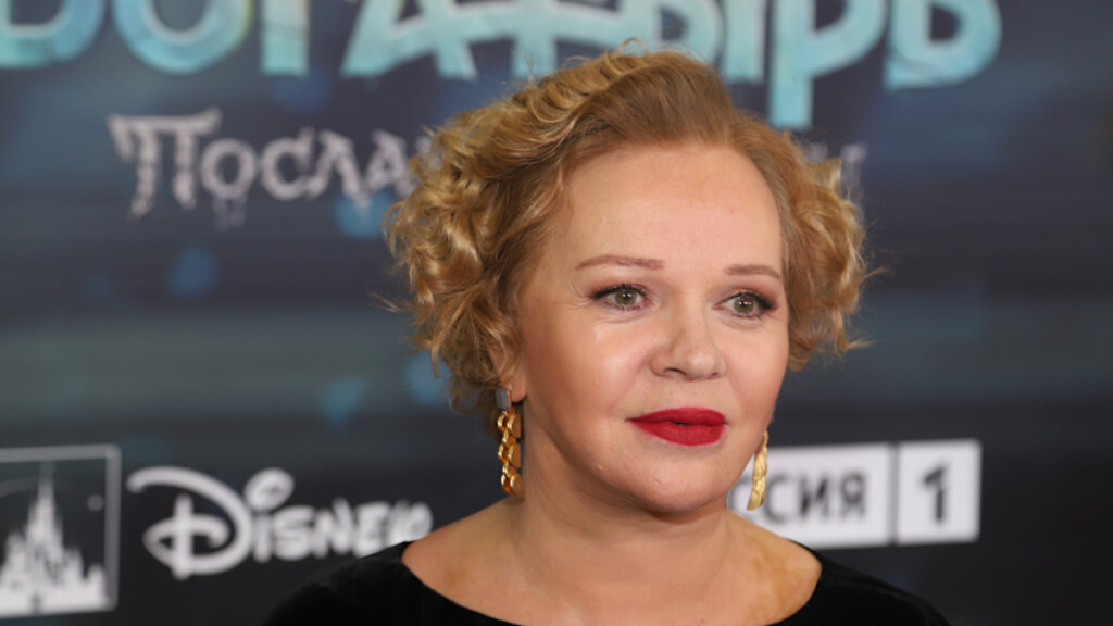 Актриса Елена Валюшкина сделала 10 операций