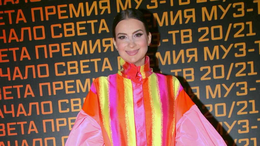Затравленная Екатерина Стриженова уехала в Армению