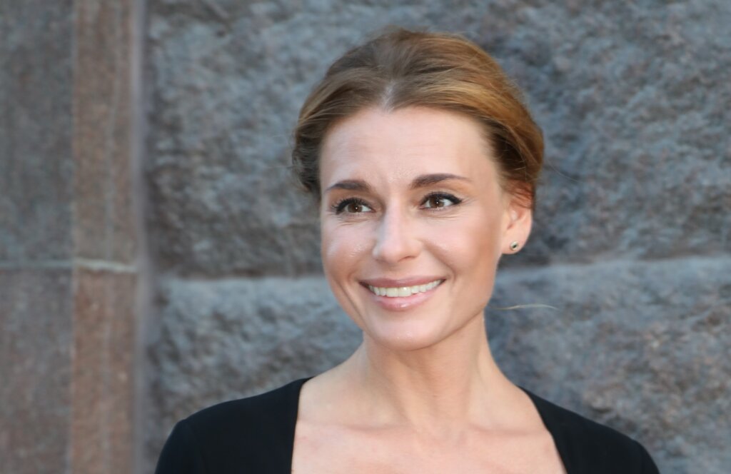 Новости шоу-бизнеса: неузнаваемая Татьяна Васильева, беременный живот Толкалиной, оплеуха Муцениеце и красивая невеста сына Авербуха