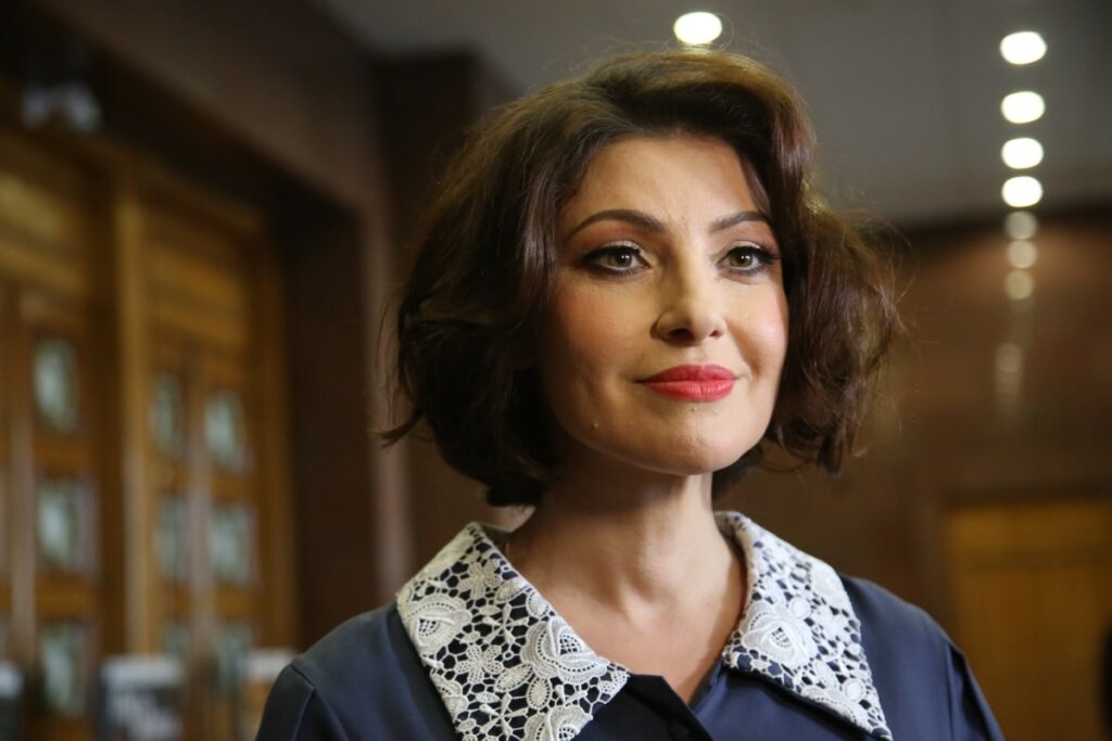 Анастасия Макеева спешно вернулась с Мальдив