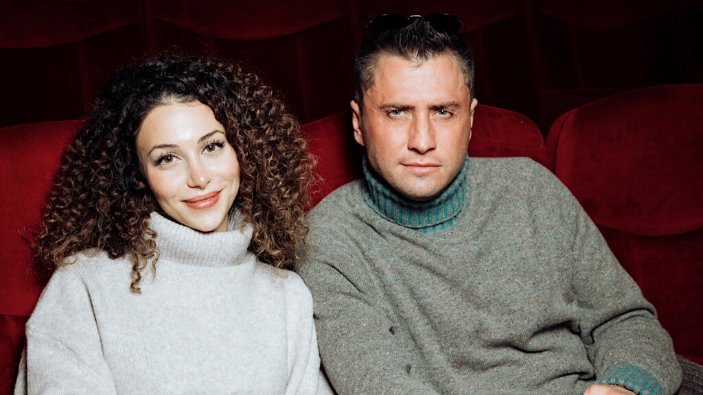 Счастливые Прилучный и Брутян прилюдно без стеснения обжимались на камеру