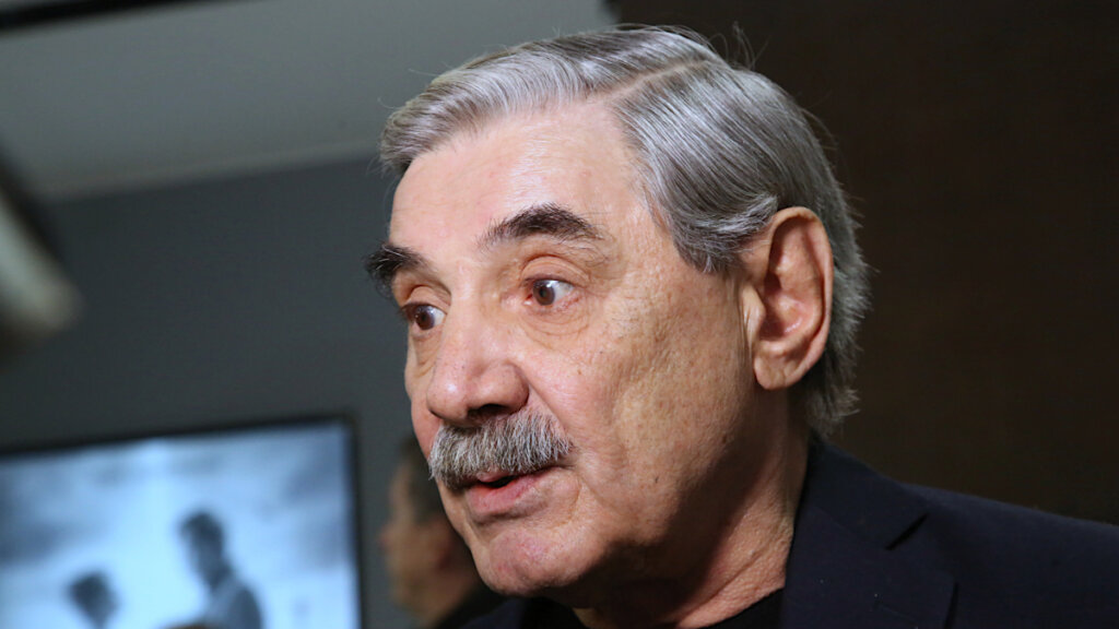 Александр Панкратов-Черный угодил в скандал из-за пьяного спектакля в Томске