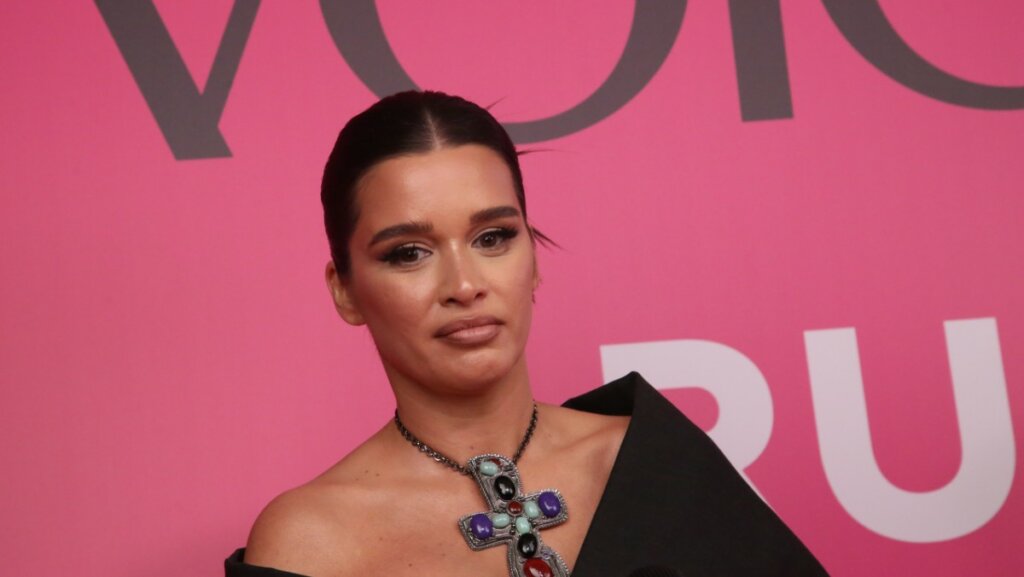 «Гнобят за внешность женщин»: Ксения Бородина накинулась на журналистов из-за своего внешнего вида