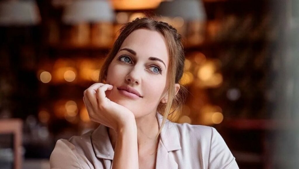 «Пустая и глупая»: Мерьем Узерли разочаровала фанатов внешним видом