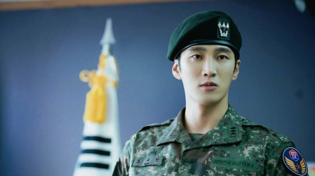 Занимался боксом, работал на трех работах и стал именитым актером — жизнь многогранного Ан Бо-хёна