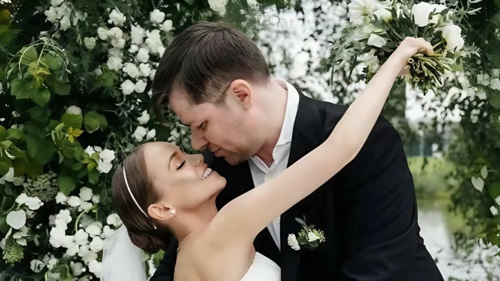 Катерина Ковальчук раскрыла пикантные подробности первой брачной ночи с Харламовым