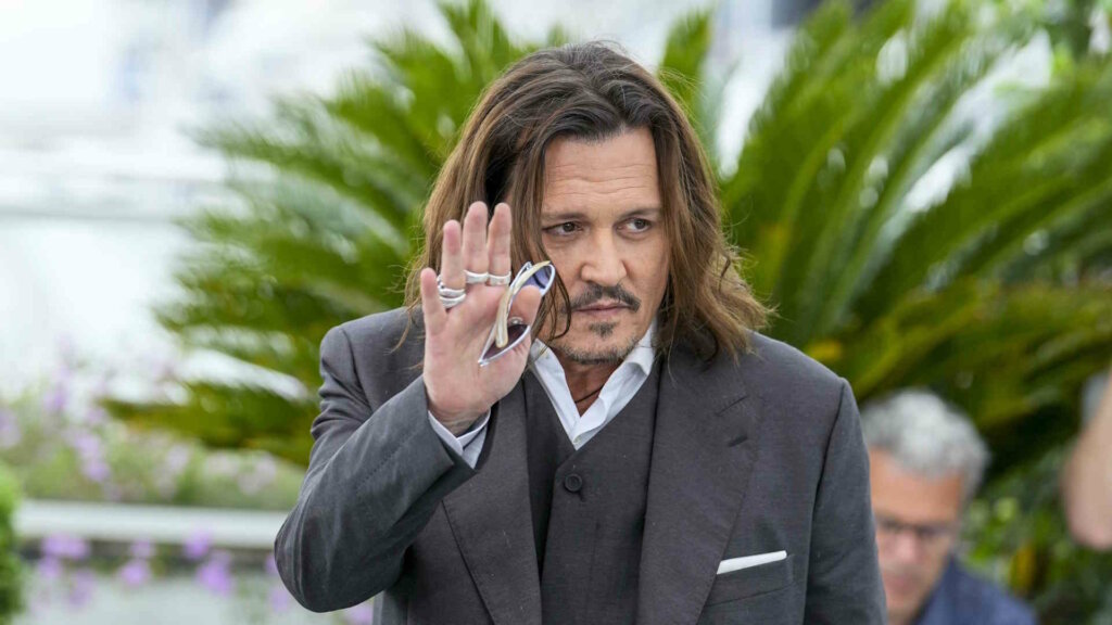 Новая любовь: русская модель опубликовала совместный провокационный снимок с Джонни Деппом