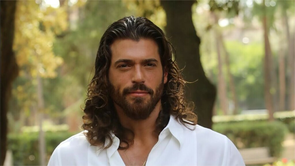 Интересует лишь нажива: Джан Яман оказался в центре скандала из-за деятельности своего благотворительного фонда