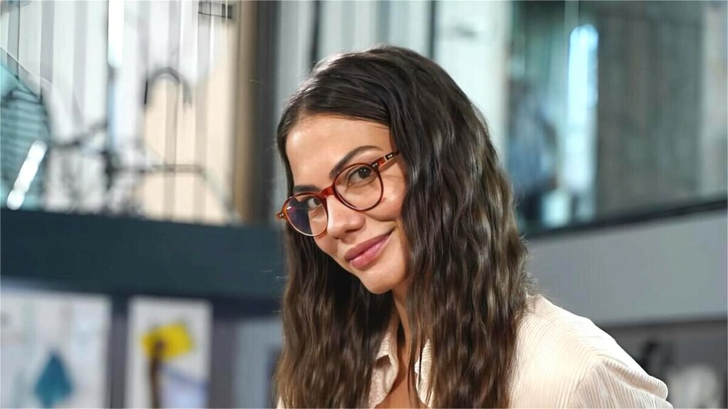 Красавица Демет Оздемир: танцовщица, ставшая звездой турдизи