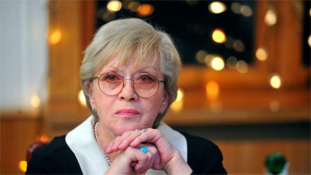 Алисе Фрейндлих стало хуже: 90-летняя актриса не может говорить