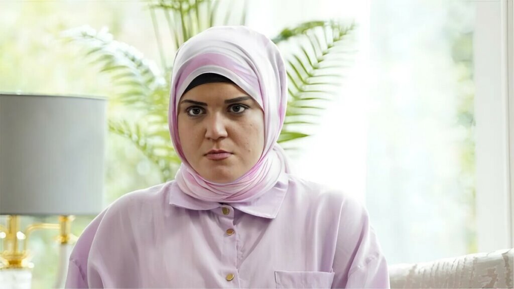 Ниляй теперь в гипсе: С Фейзой Дживелек произошло несчастье