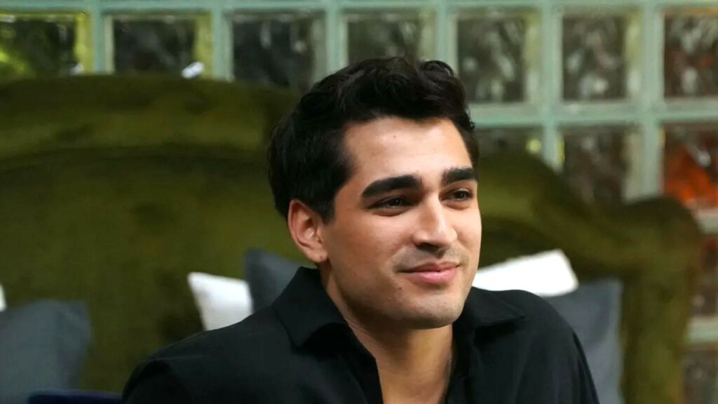 Афра в прошлом: Мерта Рамазана Демира сняли на отдыхе с новой девушкой