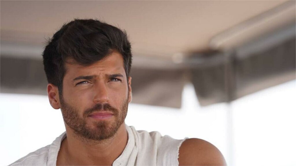 «Пошлость и эпатажность»: Новые фото Джана Ямана с возлюбленной разозлили поклонников