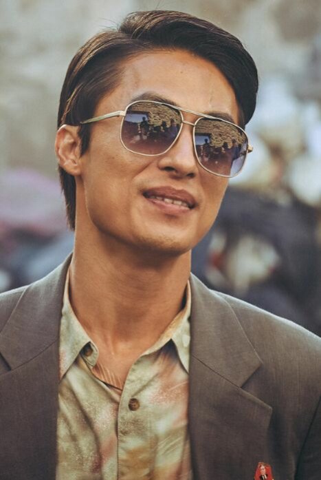 Каждый борется со своей никчемностью