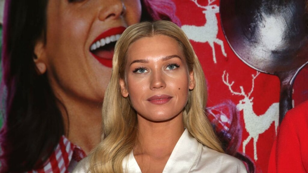 Папина копия: Асмус показала повзрослевшую дочь от Харламова