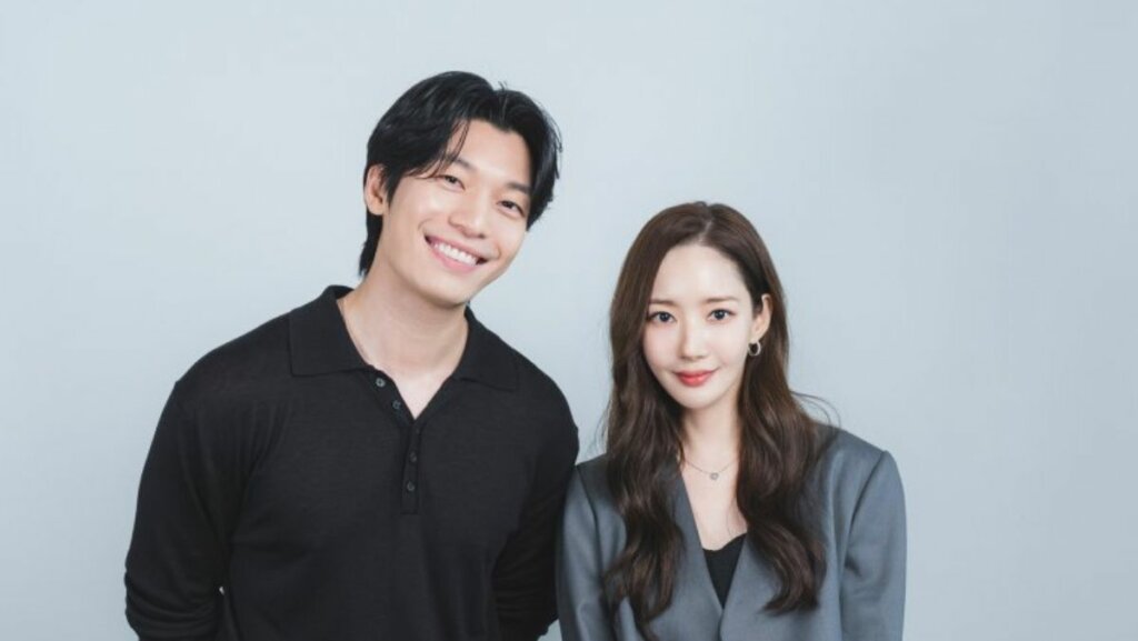 Названа дата выхода дорамы «Поцелуй сирены»: первые фото главных героев