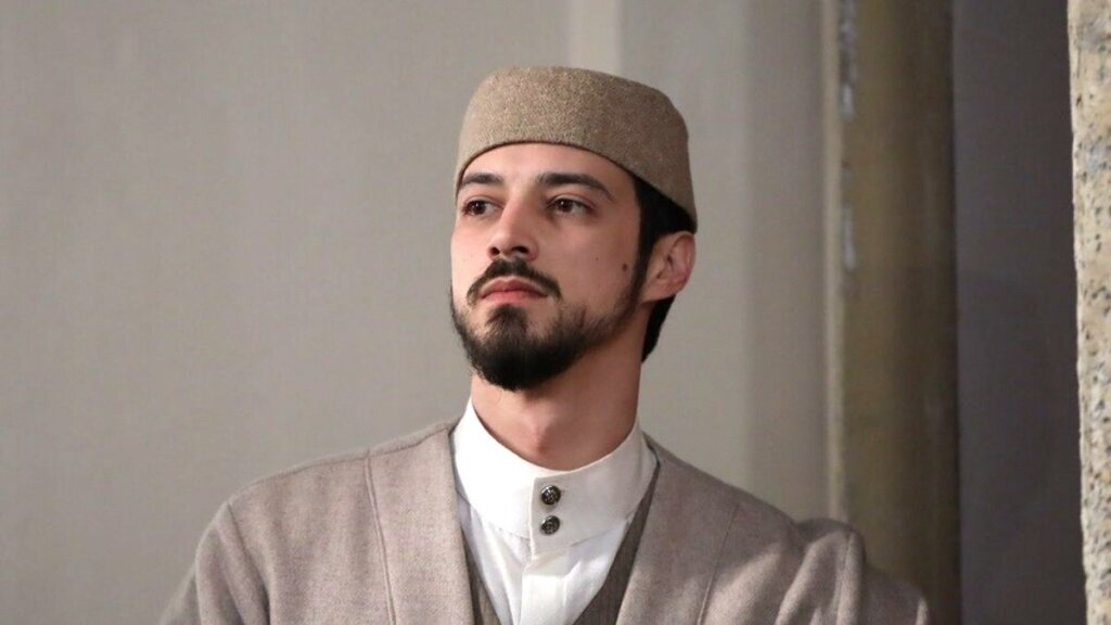 Турецкий актер Мерт Языджыоглу воссоединился с бывшей девушкой