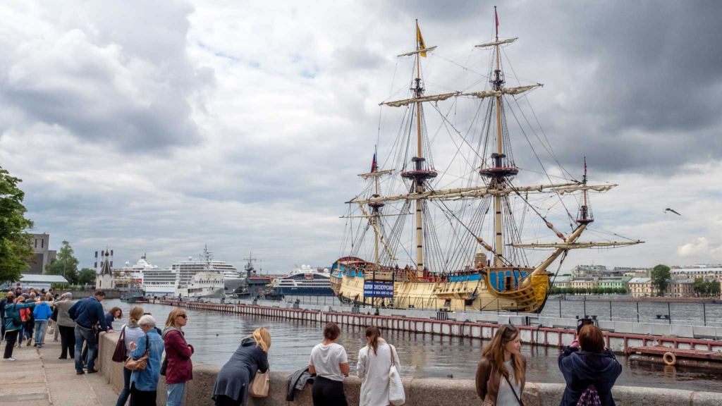 корабль полтава в петербурге