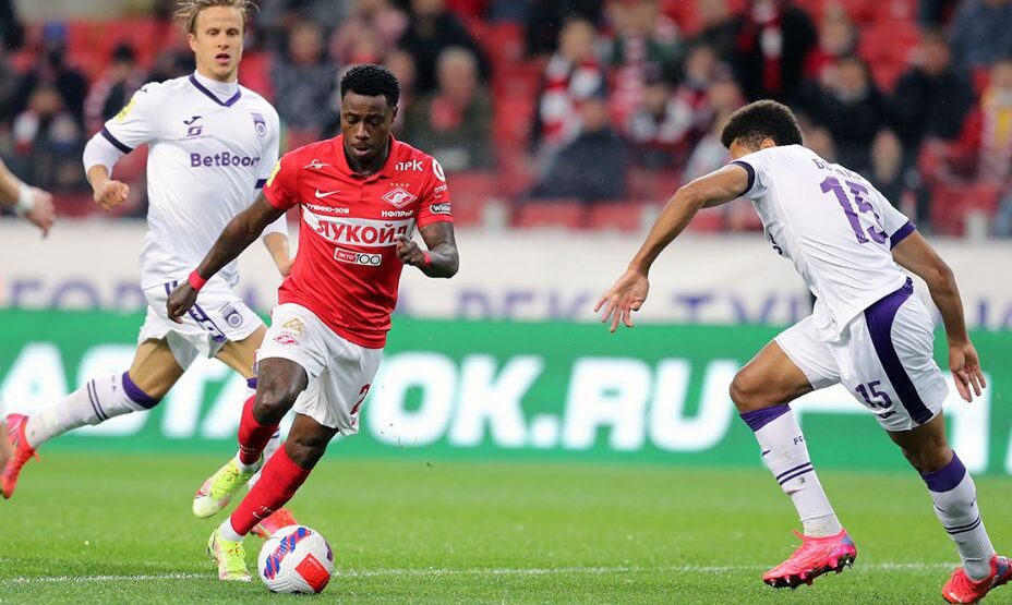 Квинси Промес, Футбол