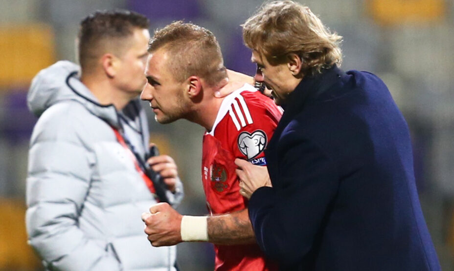 Валерий Карпин