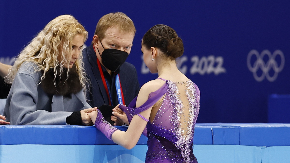 Этери Тутберидзе, Сергей Дудаков, Камила Валиева на Олимпиаде-2022 в Пекине. Фото: REUTERS