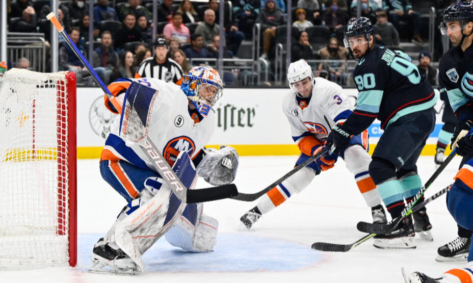 Илья Сорокин, хоккей