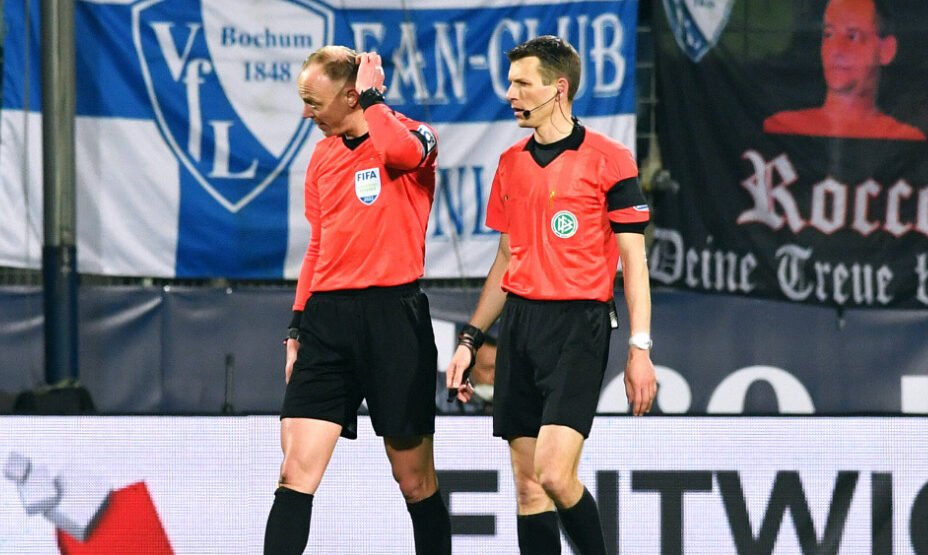 Бенжамин Кортус, арбитр