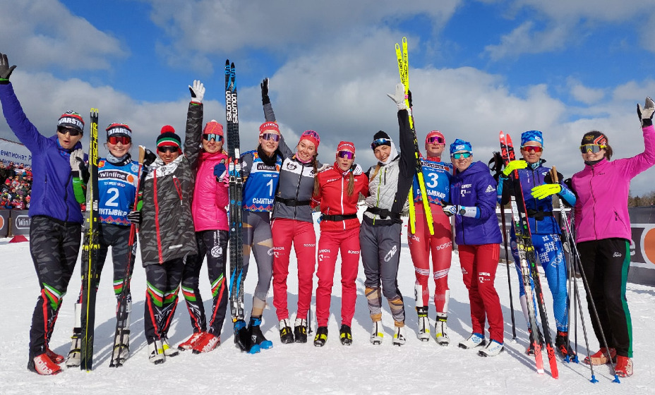 Победители чемпионата России по лыжным гонкам в женской эстафете. Фото: ФЛГР
