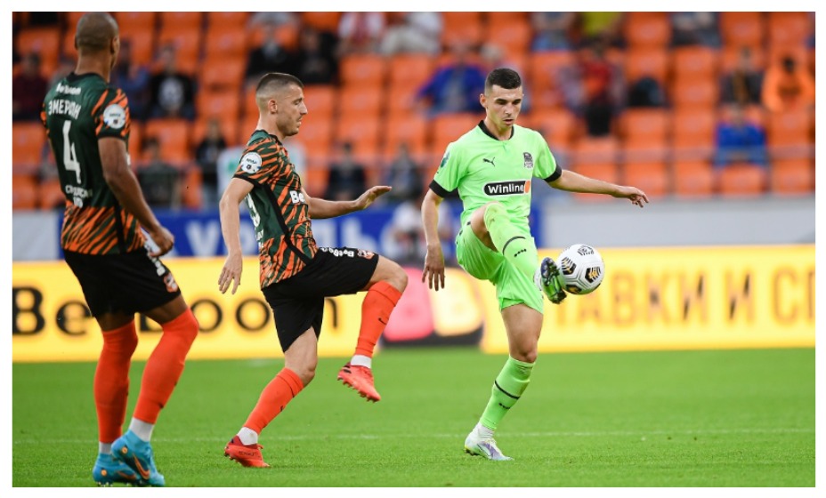 Эуард Сперцян забил четыре мяча в трех турах РПЛ и возглавил список лучших бомбардиров. Фото: РПЛ