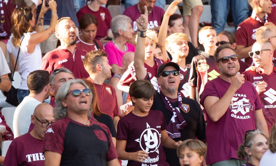 Болельщики «Торино» в матче Серии А с «Лацио». Фото: Global Look Press