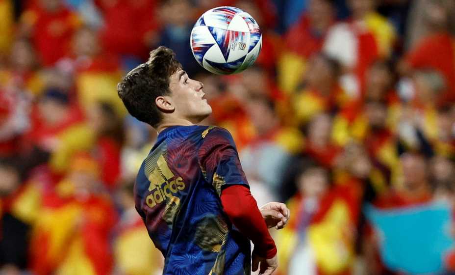 Самый перспективный игрок мира испанец Гави. Фото: Reuters