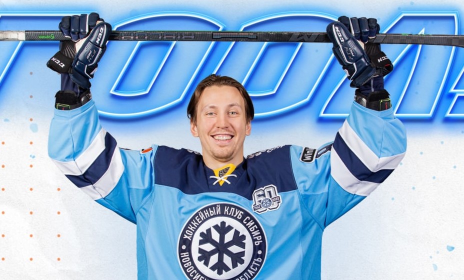 Шаров оформил покер в игре с «Витязем». Фото: ХК «Сибирь»